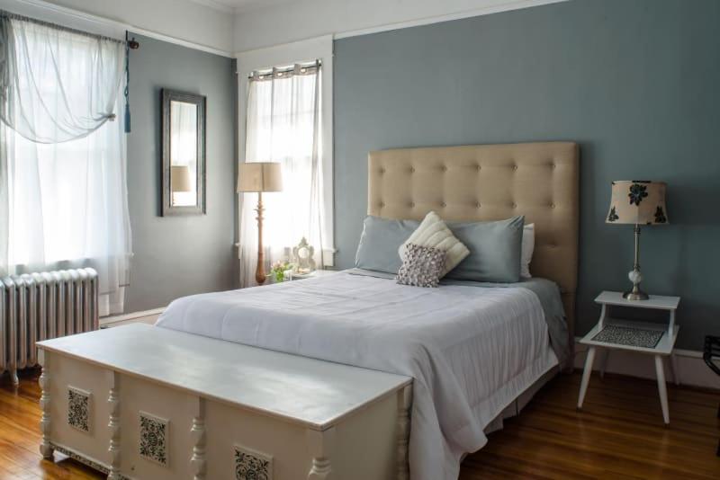 Queen Suite interior